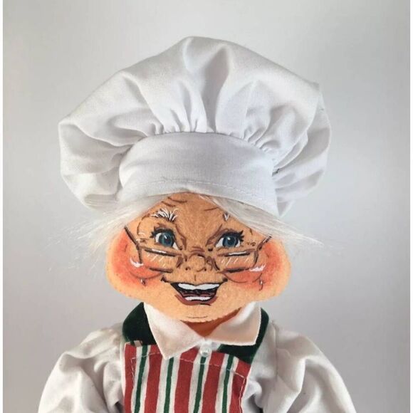 Vintage 2004 ANNALEE Doll Mrs Claus Baking Tray Gingerbread COOKIES Standing 14" - Picture 2 of 8